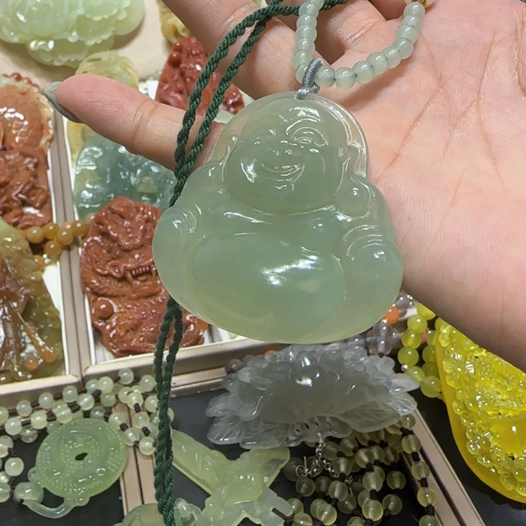 未镶嵌蛇纹石玉吊坠