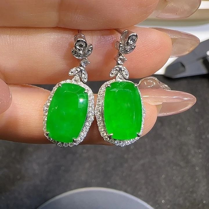 翡翠18K金镶嵌耳饰耳饰