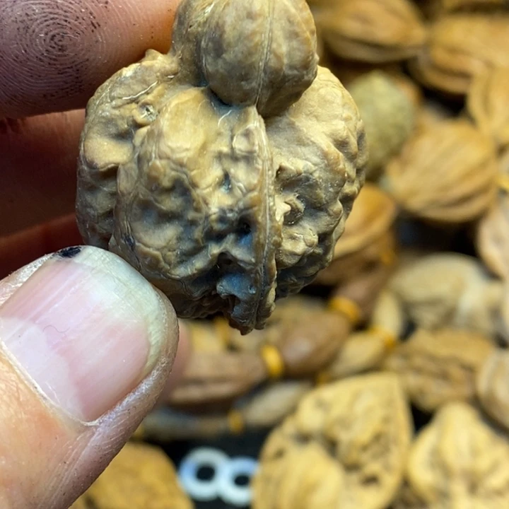 文玩核桃吊坠娜姐129