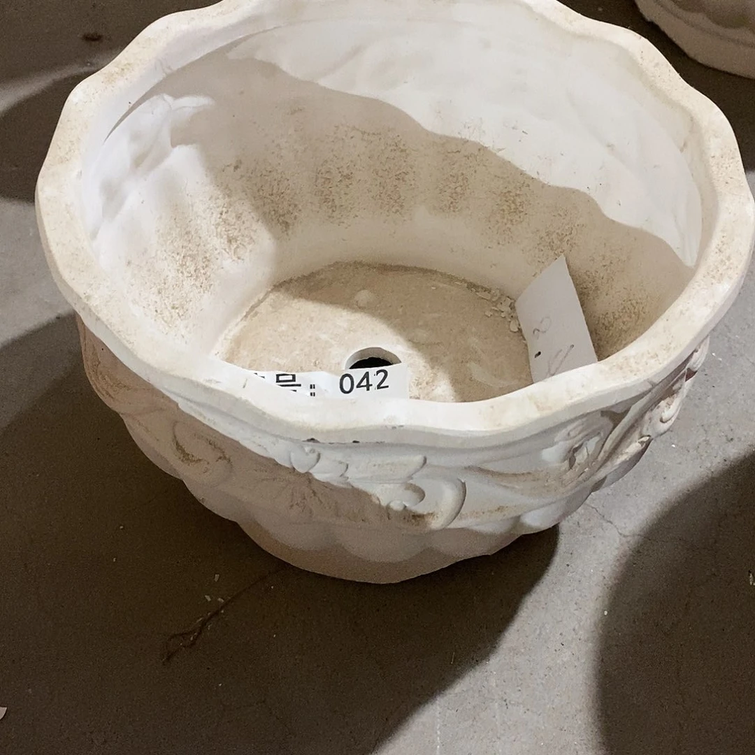 瑕疵白陶042-23×14-1