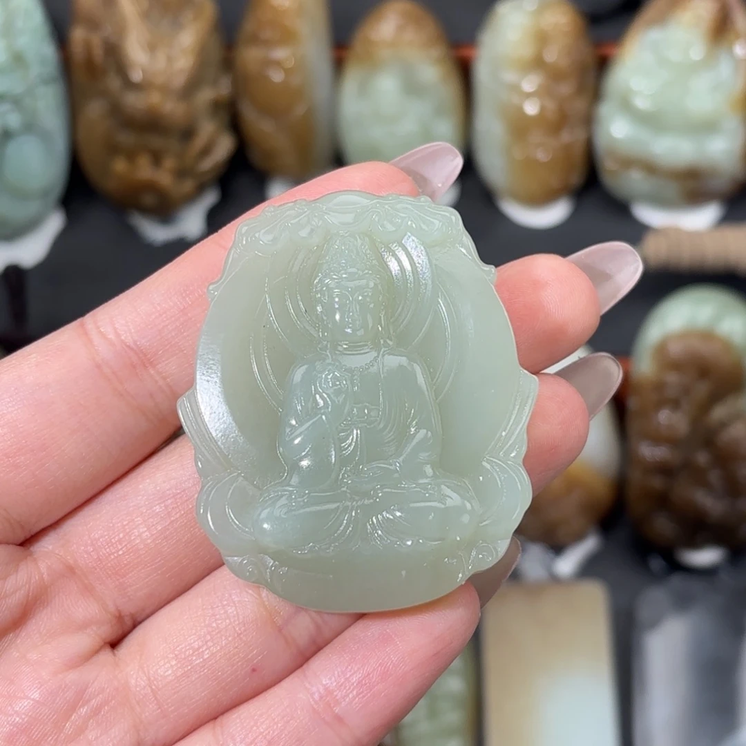 和田玉未镶嵌颈饰