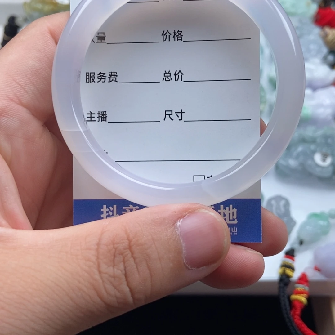 翡翠未镶嵌颈饰手镯