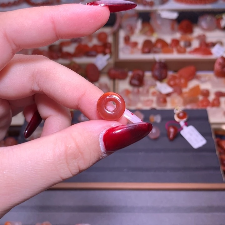 南红玛瑙合金颈饰甜甜圈1