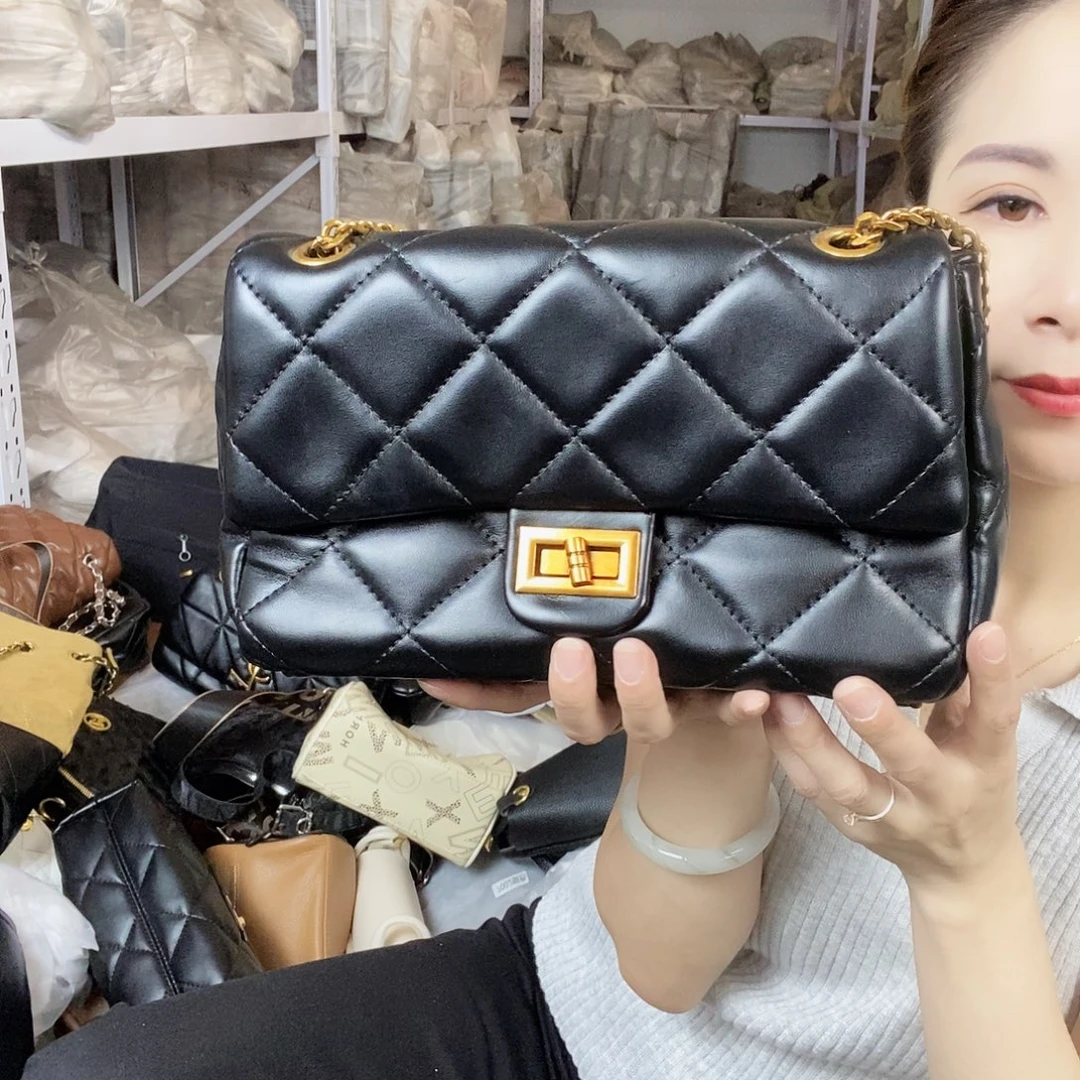 蚕丝小牛剖层皮革PU