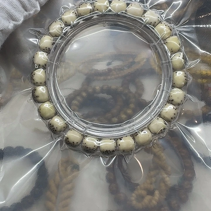 星月菩提手串河豚