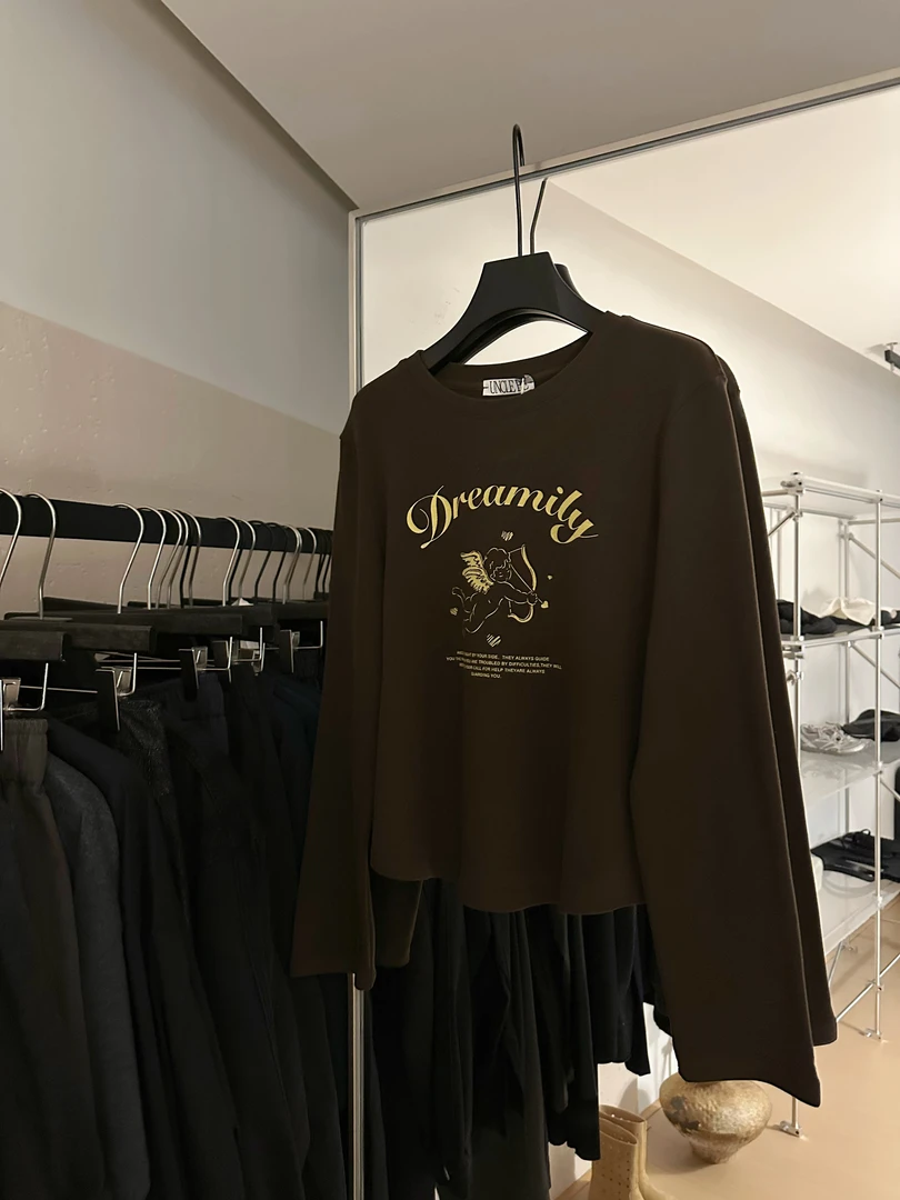 温柔瑶-Uncle Be冬季福利#美式卡通字母印花长袖#7985