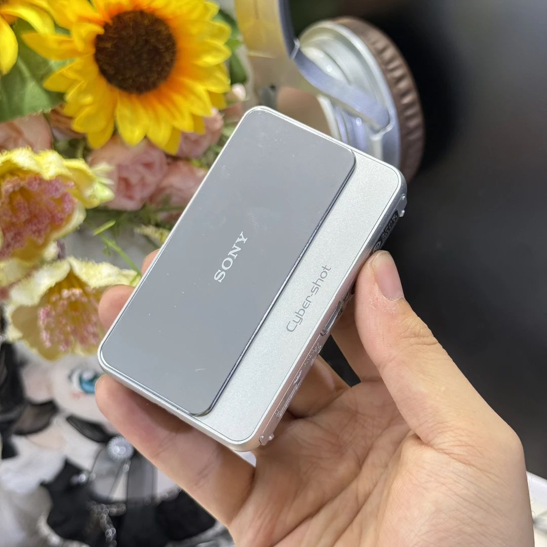 9新 Sony/索尼 索尼t110银色色彩感好1600万像素滤镜多带配件