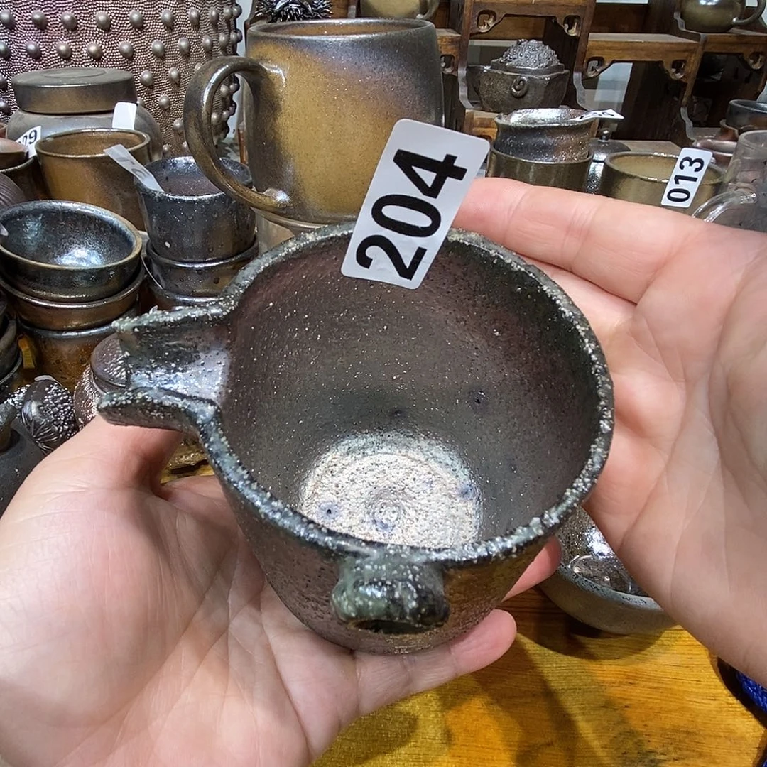 孤**寞高温柴烧陶泥公杯