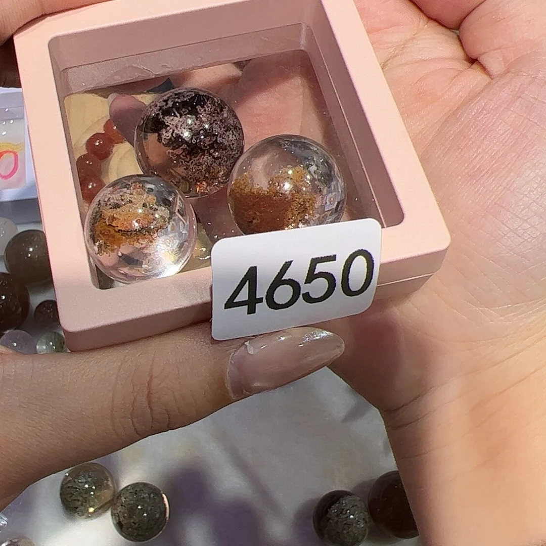 王***‍大型摆件（非配饰）未镶嵌水晶