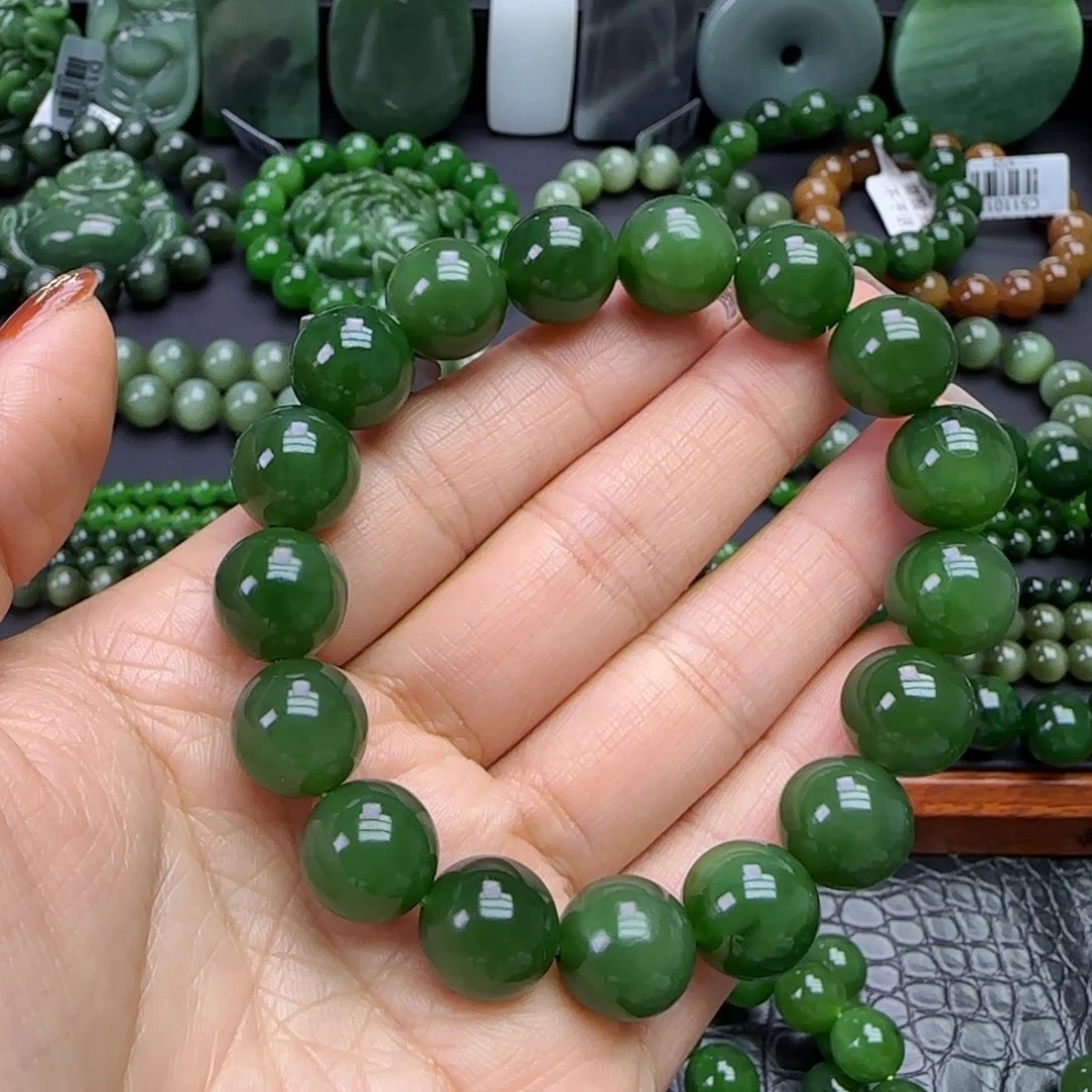 阿***凤和田玉未镶嵌珠宝奇石