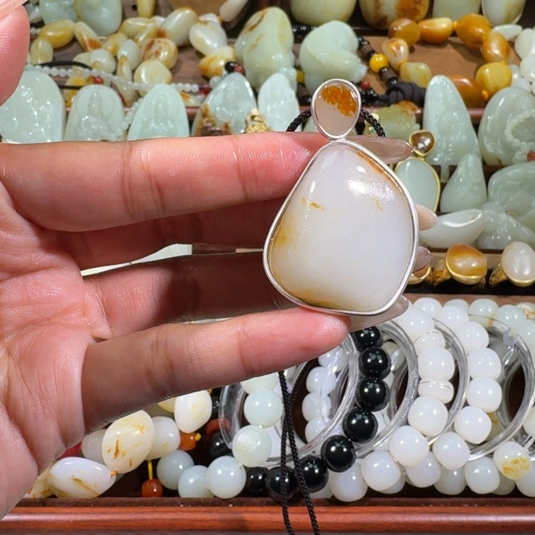 和田玉未镶嵌手链