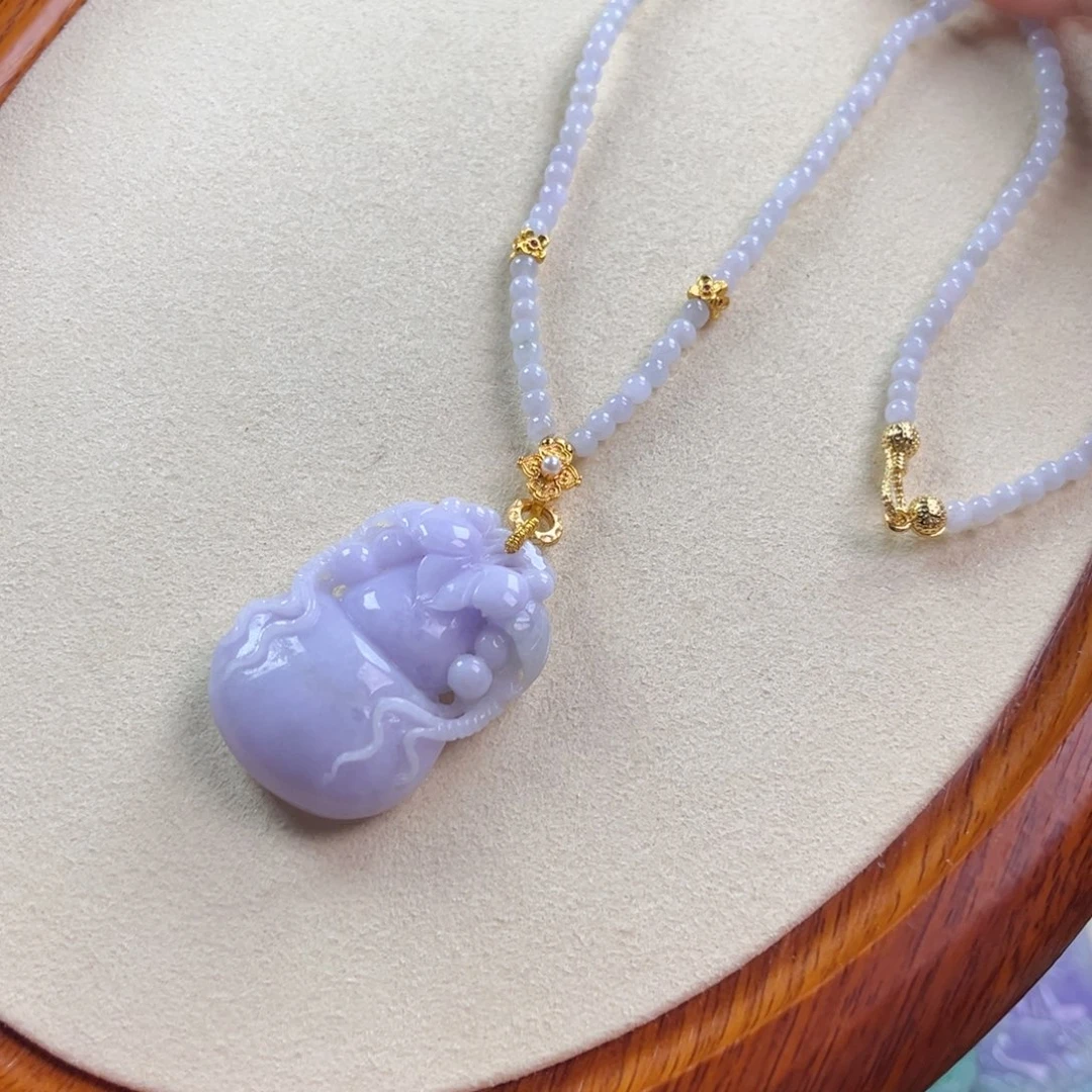 翡翠未镶嵌颈饰紫葫芦