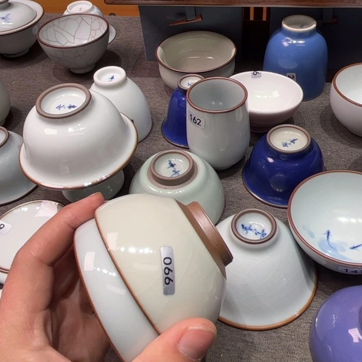 是**呢汝窑喜欢的可以拍谢谢支持