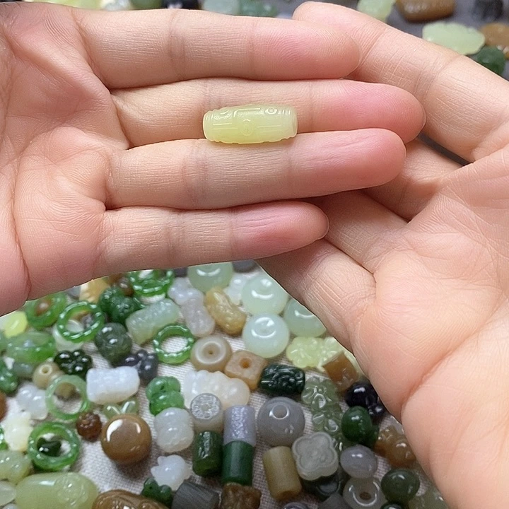 未镶嵌和田玉挂件天珠