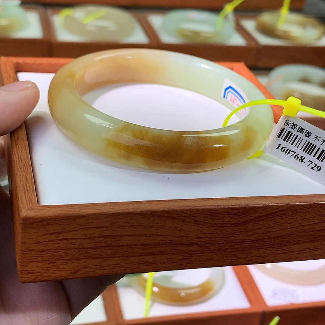 和田玉未镶嵌手镯黄口糖57