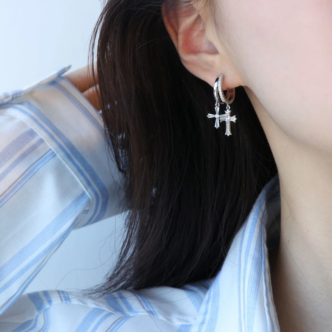 因缺斯汀饰品 铜合金耳饰 【双环十字】银色锆石十字架耳扣女百搭