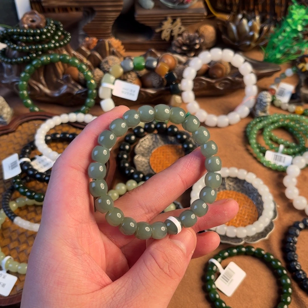 乐***滋和田玉未镶嵌手链