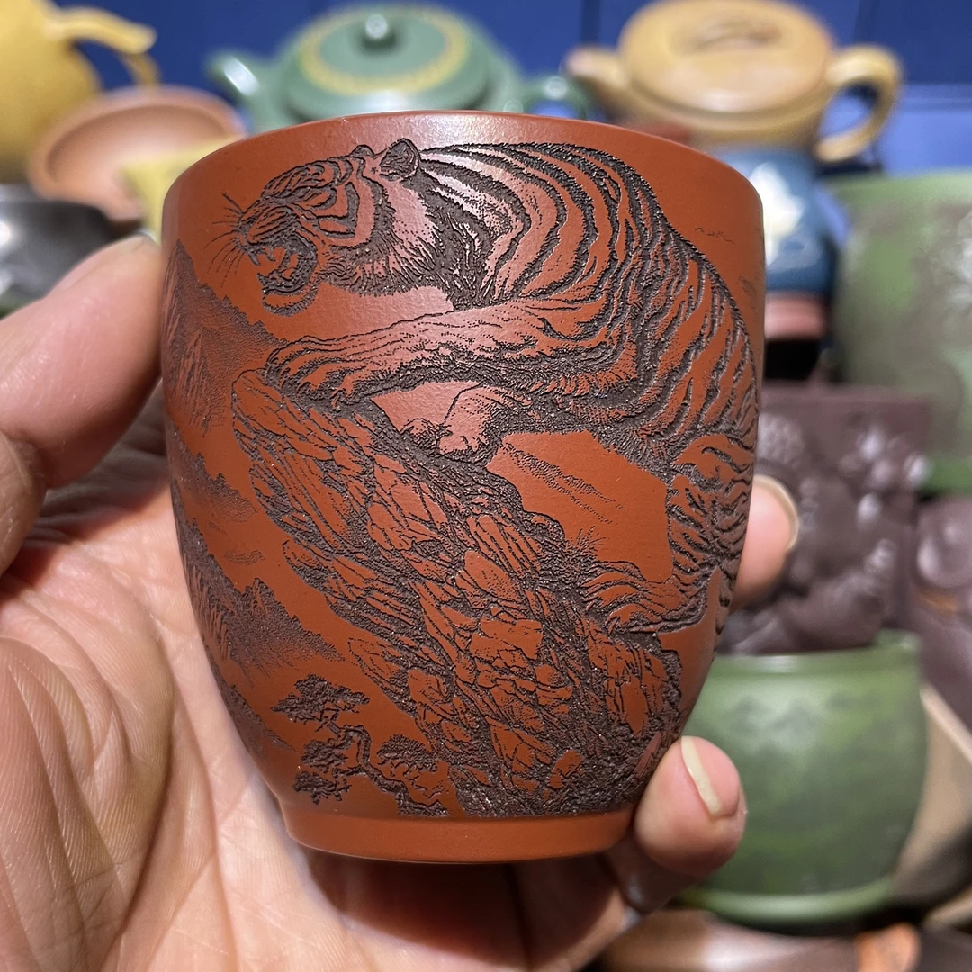 宜兴原矿紫砂主人杯大红袍刻绘虎虎生威茶杯生肖虎紫砂杯