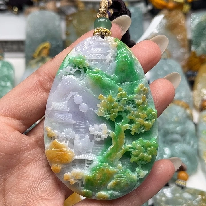 翡翠未镶嵌颈饰山水牌
