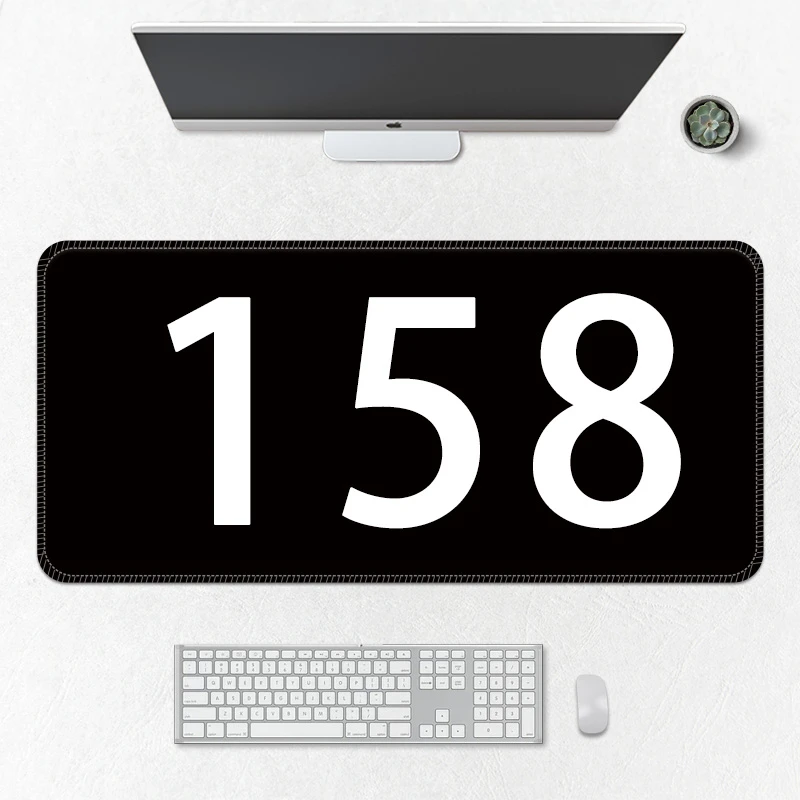 老何专属【158号】动漫鼠标垫超大号办公电脑桌垫游戏电竞加厚锁边