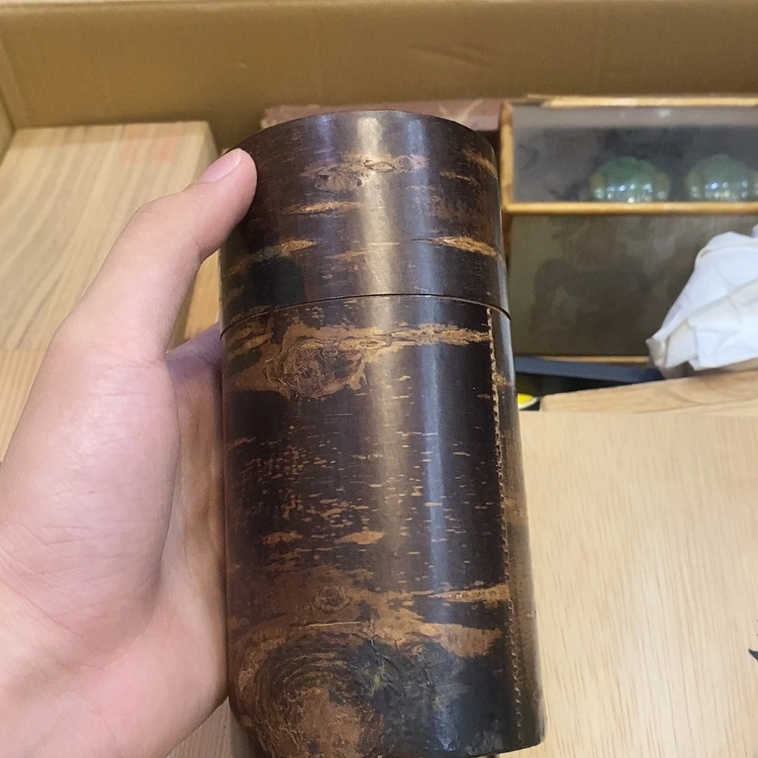 是高峰灯火辉煌的多