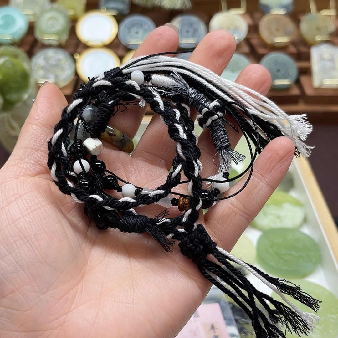 暄****蛇纹石玉未镶嵌颈饰