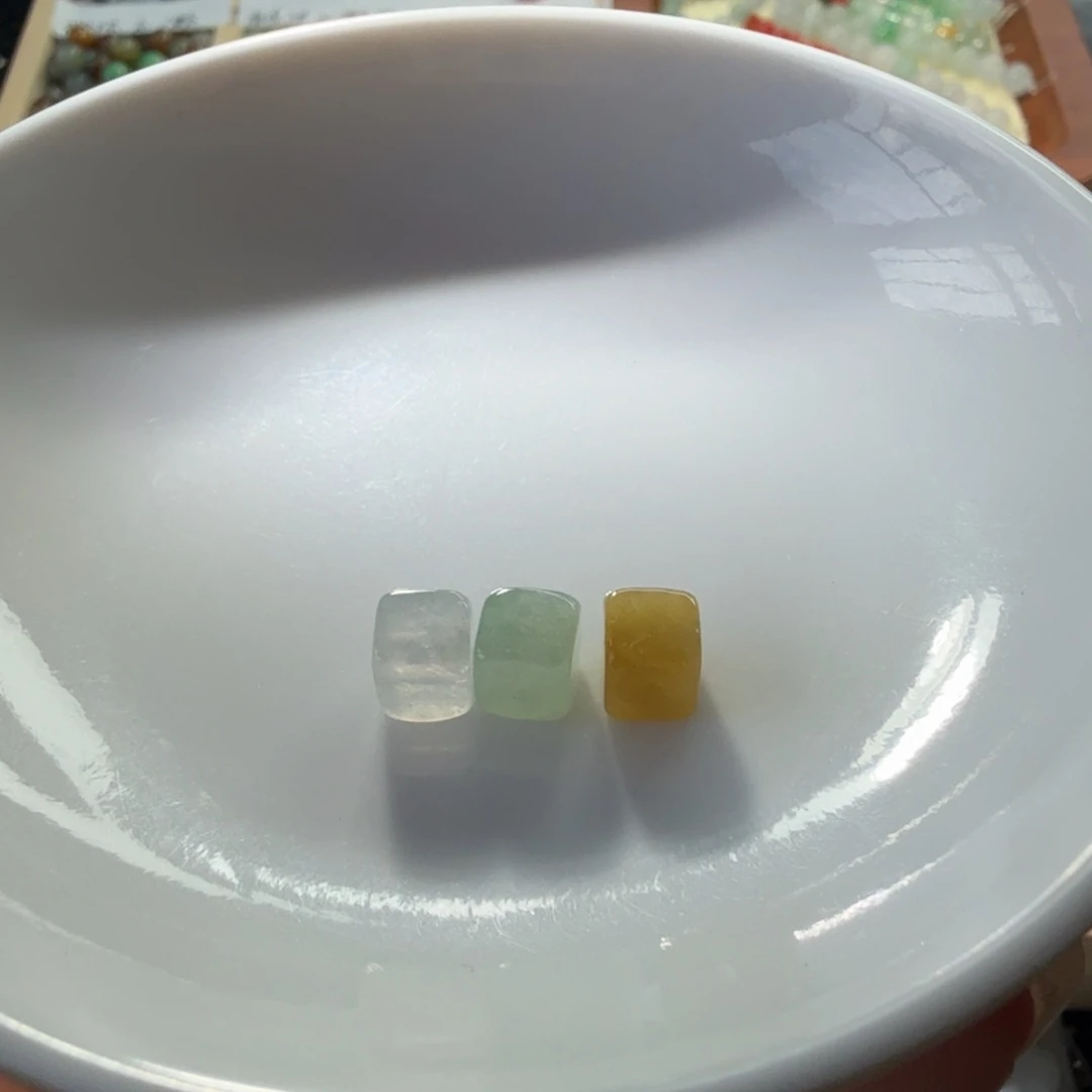 翡翠散珠翡翠首饰直径6.3mm/3颗
