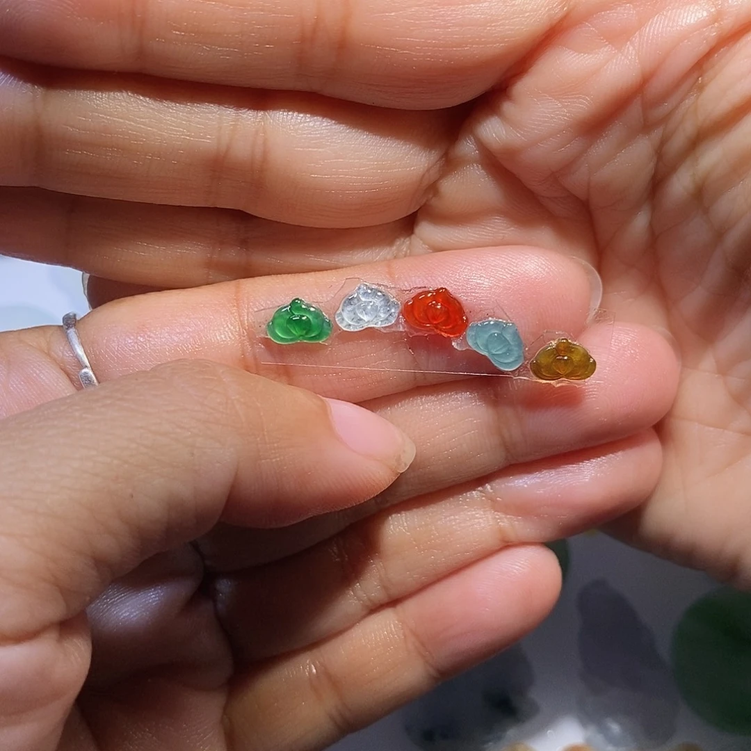 定制翡翠未镶嵌莲花一套