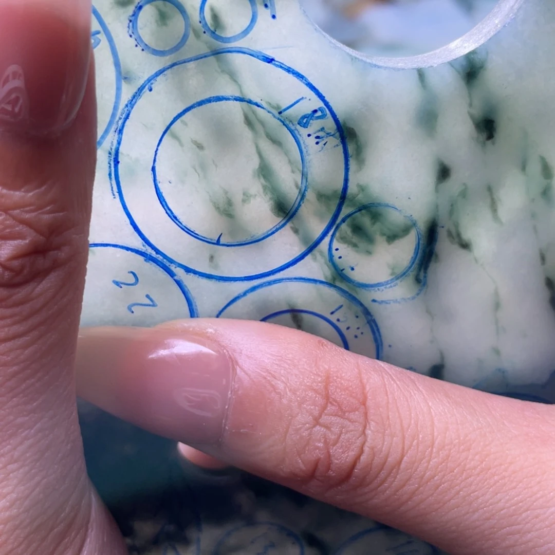 未镶嵌定制翡翠贵*翡翠定制