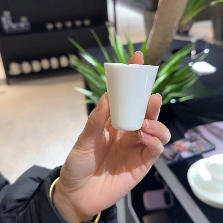 瓷片具体与学习我哦不晓得