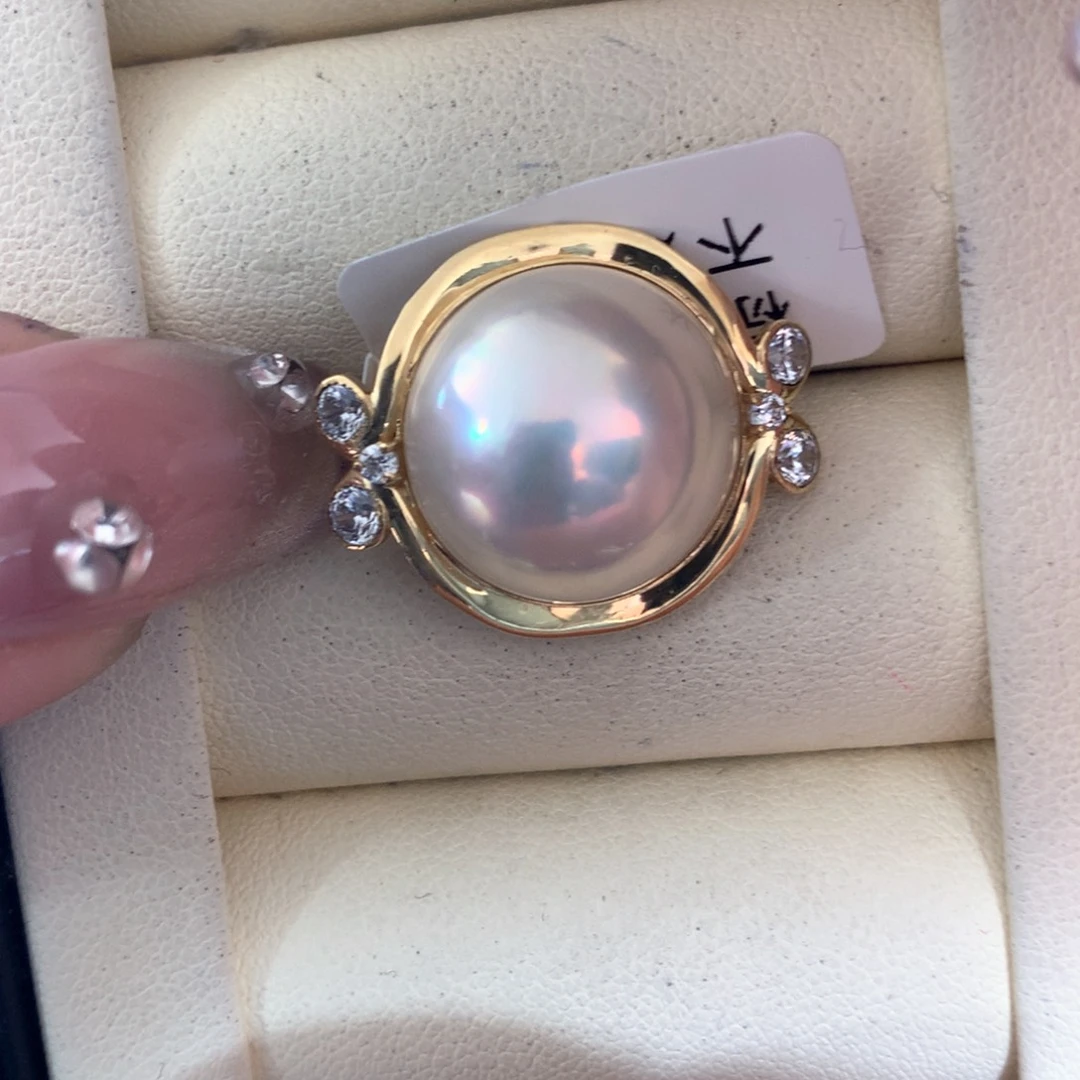 拼合珍珠（马贝珠）戒指18K金镶嵌