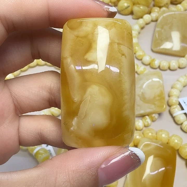 未镶嵌颈饰琥珀1100