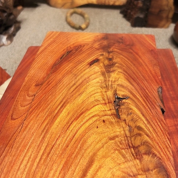 夏***鸿端景台紫檀木类檀香