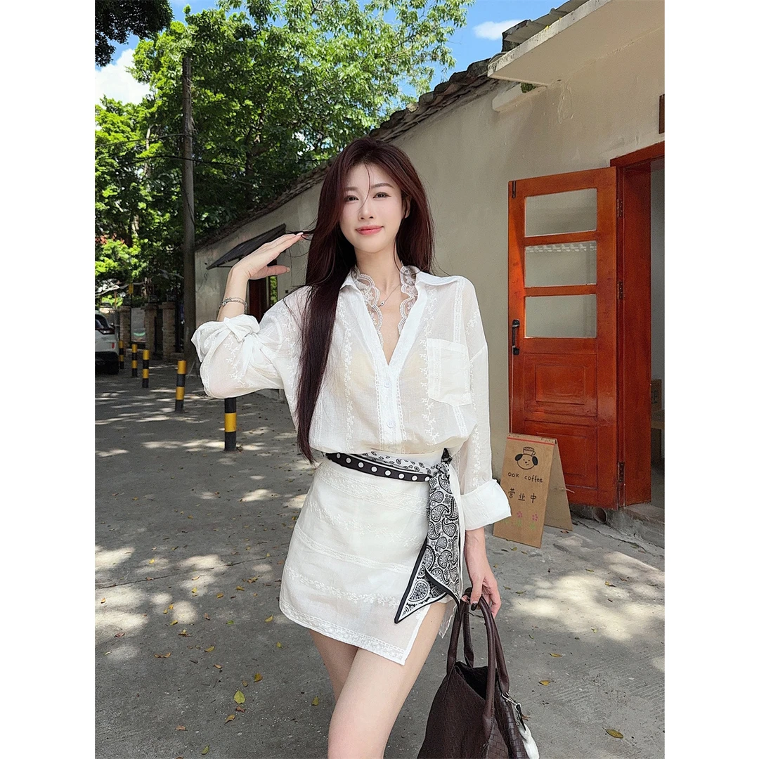 法式气质宽松提花长袖蕾丝拼接衬衫+高腰短裤裙+丝巾时尚两件套潮