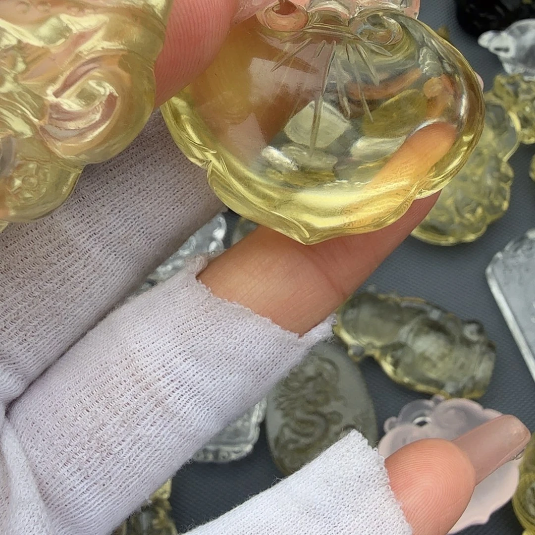 尼***未镶嵌车挂水晶水晶