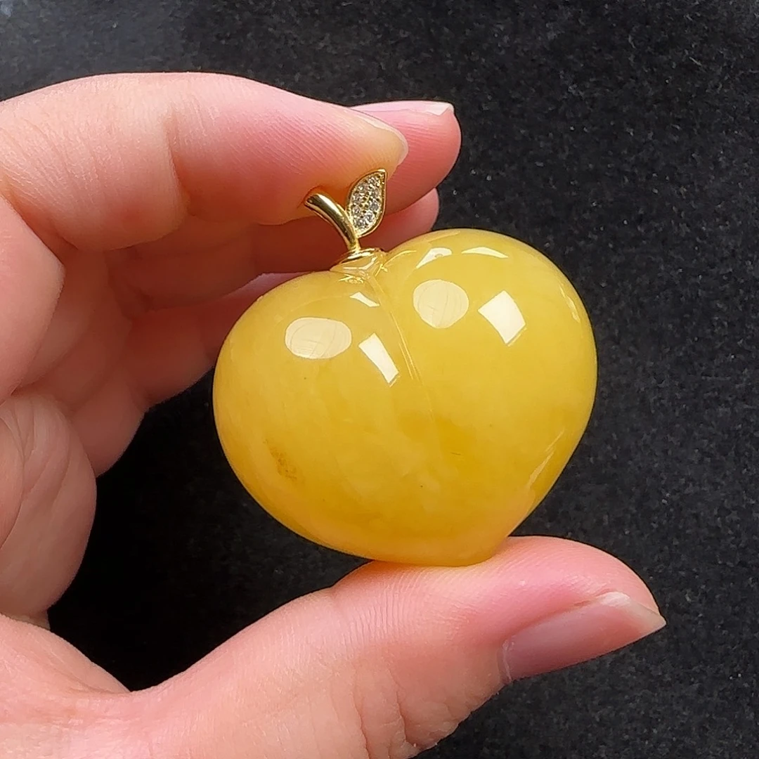 蜜蜡未镶嵌珠宝奇石