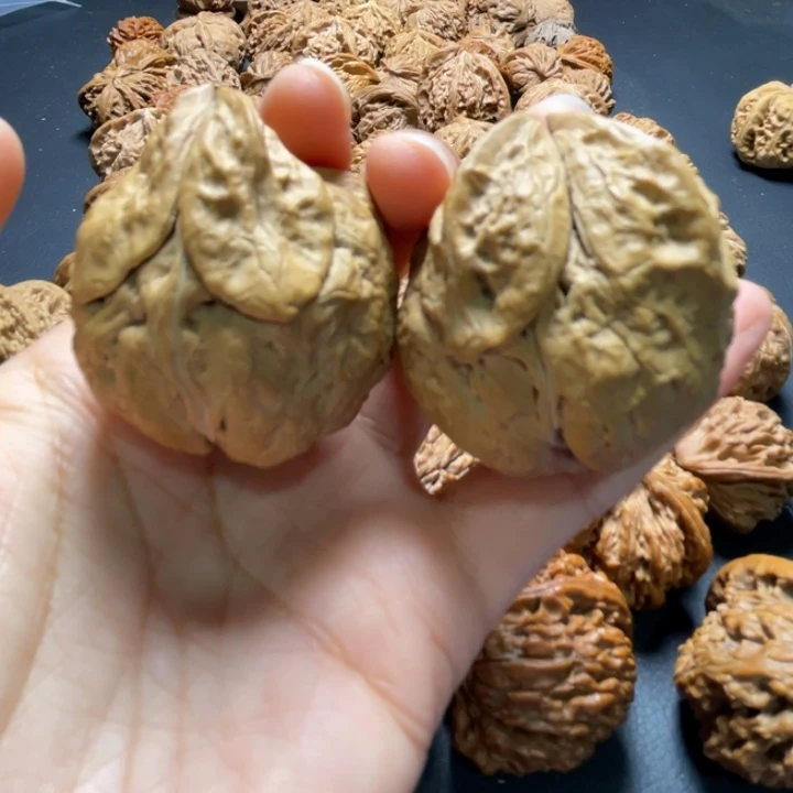 全品云铁小兔子异形核桃哈哈哈哈哈哈