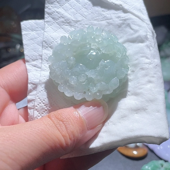 翡翠未镶嵌颈饰天