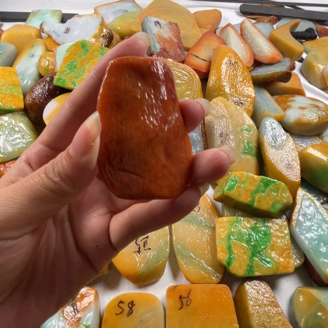 【闪购商品】颈饰未镶嵌翡翠翡翠