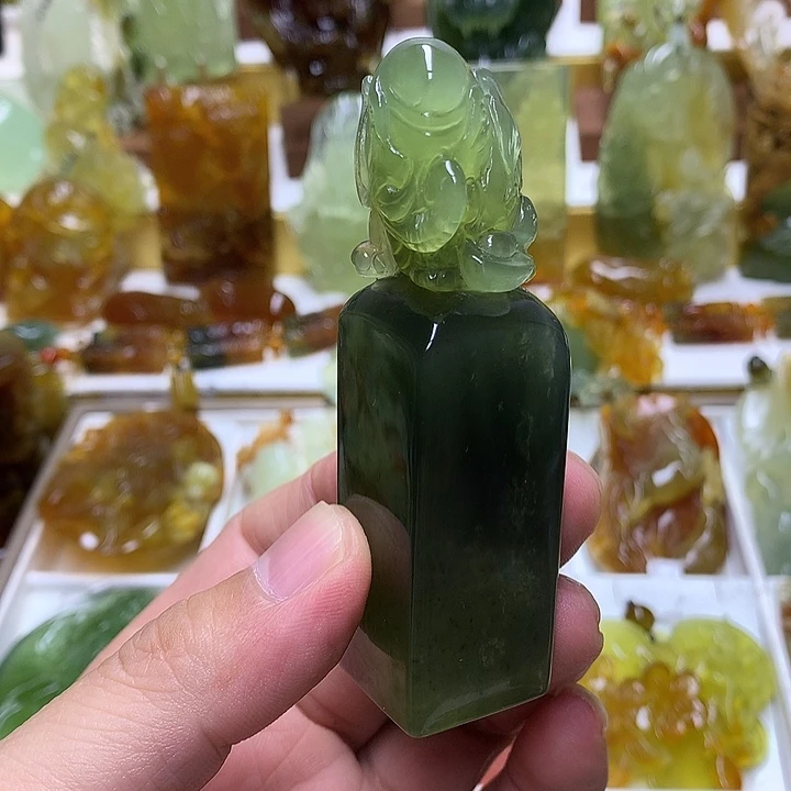 蛇纹石玉未镶嵌珠宝半成品