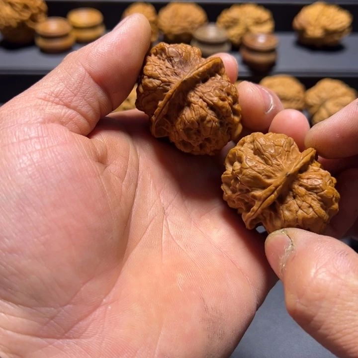 把件文玩核桃B七彩黄冠41mm