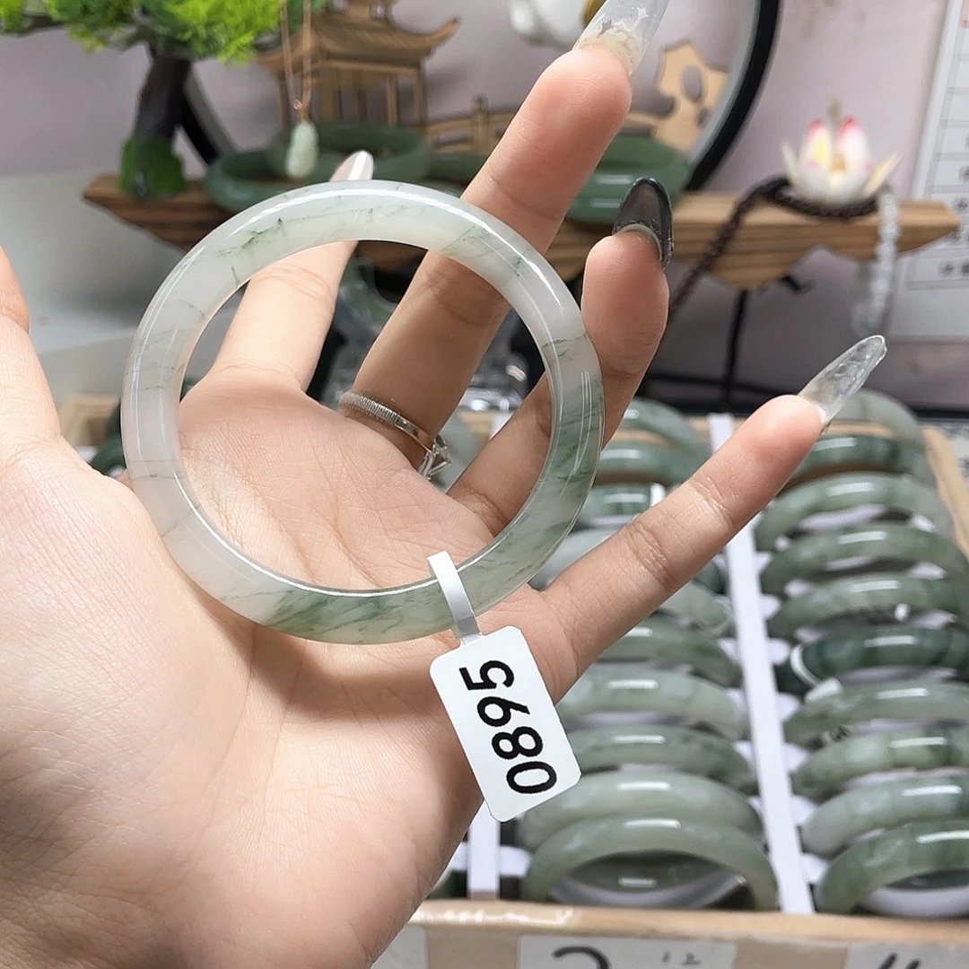 石英质玉未镶嵌手镯0895