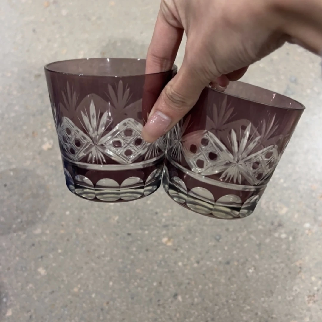 【闪购商品】如图微瑕两个，如图微瑕两个
