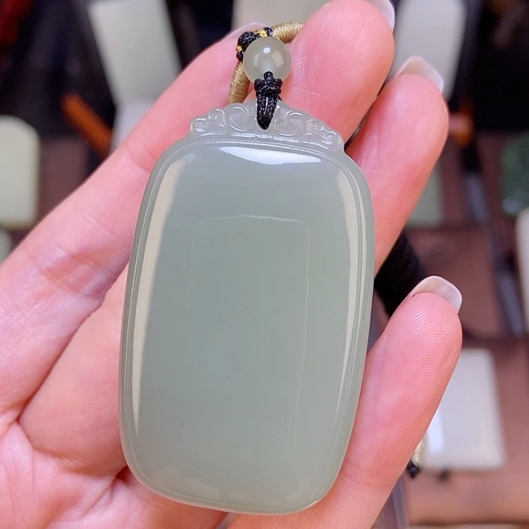 【闪购商品】颈饰未镶嵌和田玉