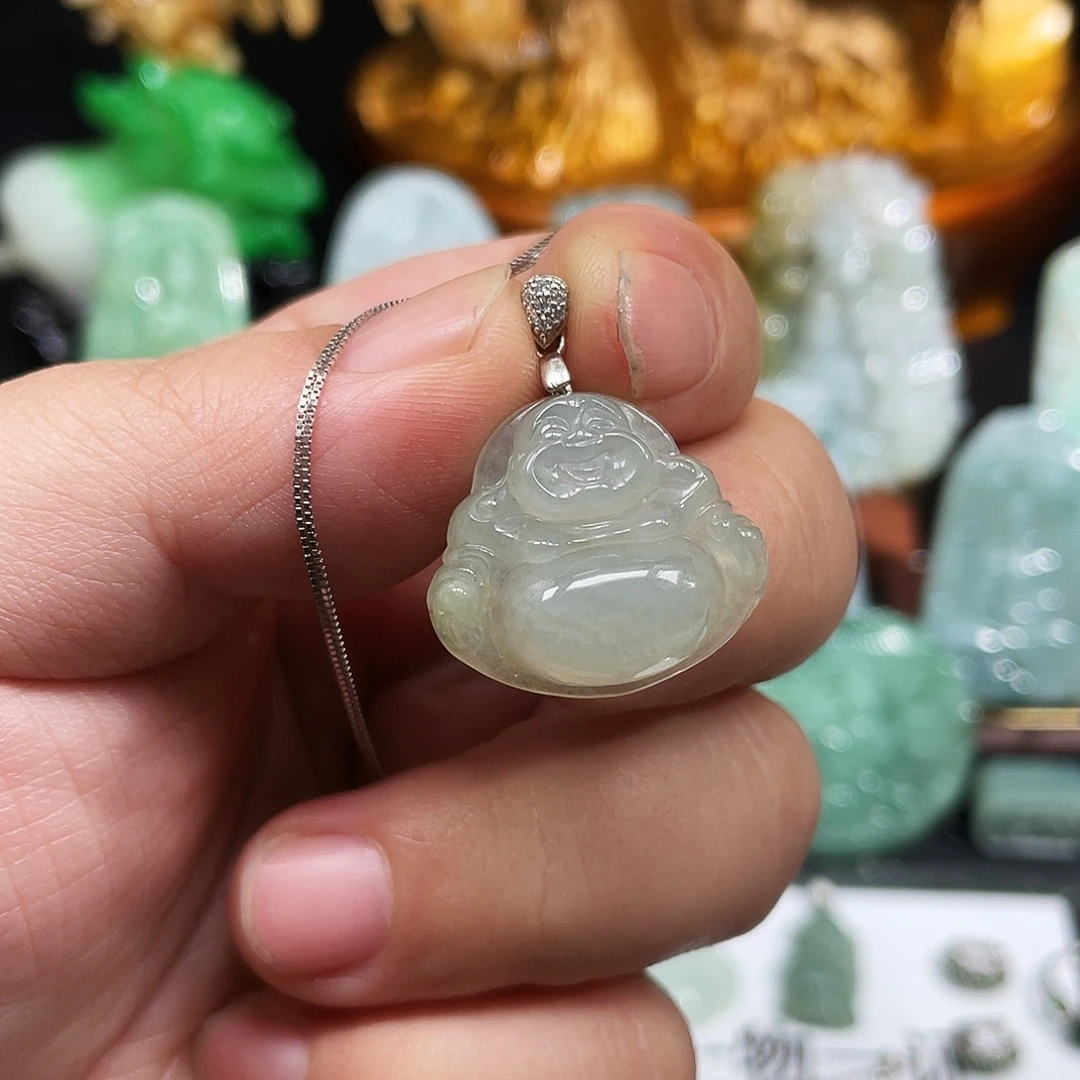 翡翠未镶嵌颈饰佛公