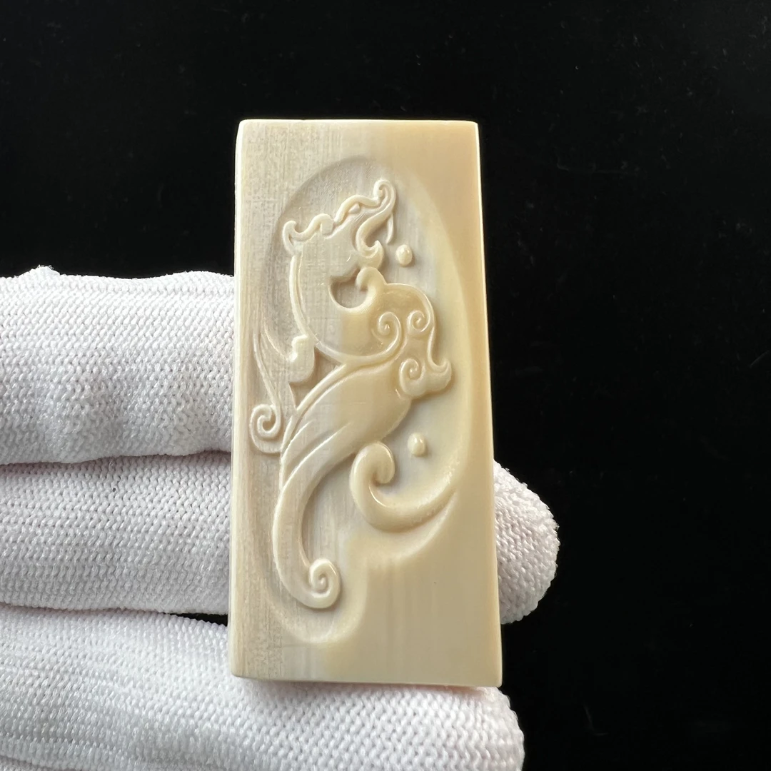 X6547天然猛犸牙 雕刻牌 24*51*6mm支持鉴定 假一罚四