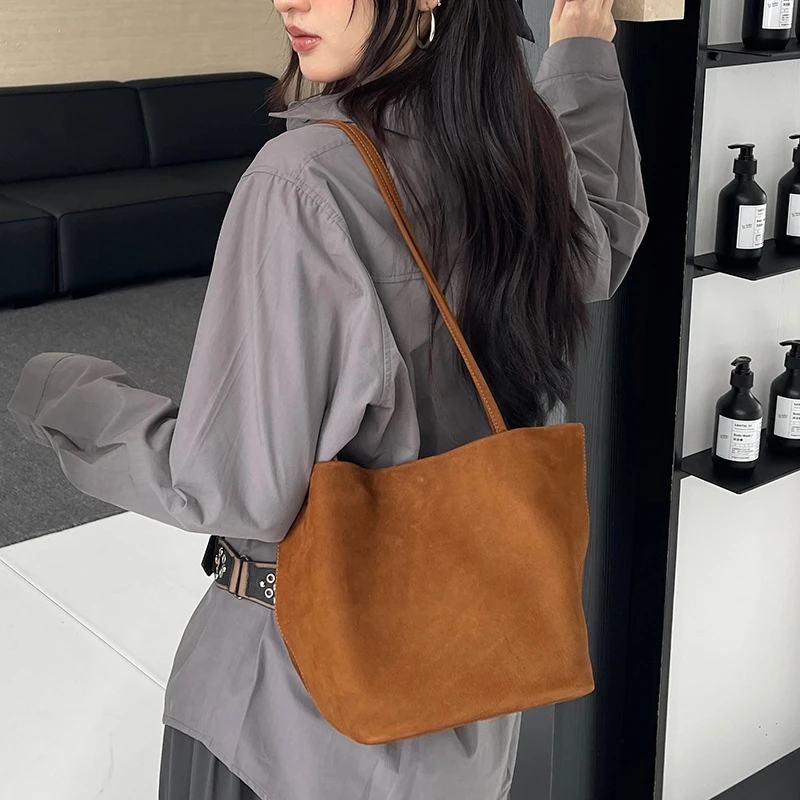 小众设计高级托特包单肩腋下包通勤休闲真皮女包2025女包