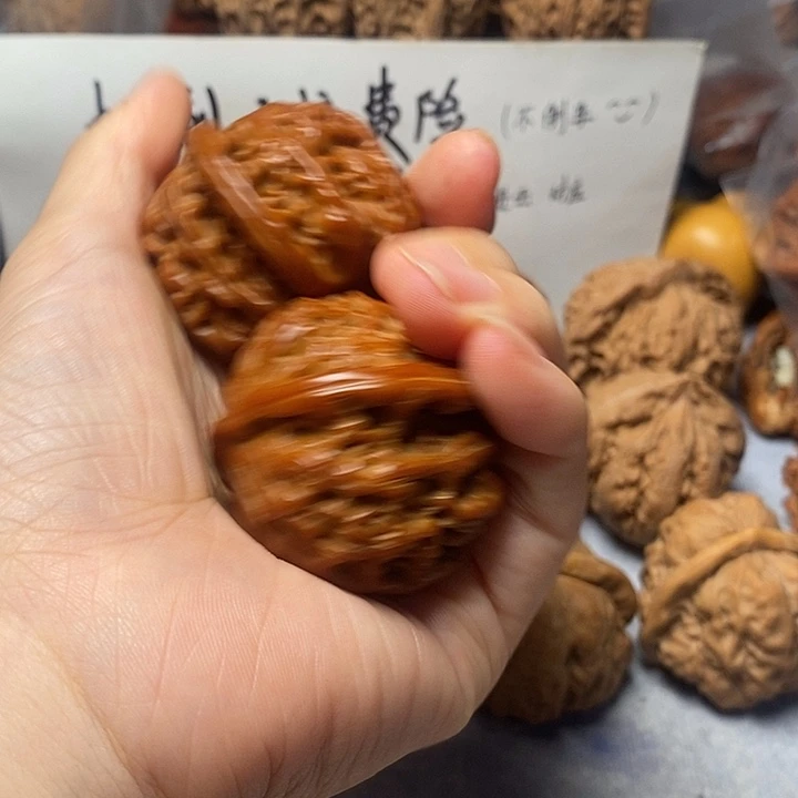 吊坠文玩核桃西*白狮