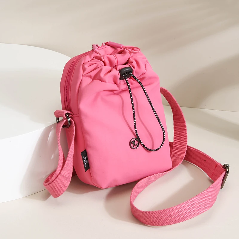 （聚驰优选）新款时尚百搭超轻水杯手机包