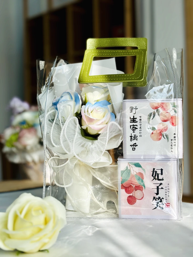 七夕心动礼「桃你喜欢·荔刻心动」清甜妃子笑+荒野蜜桃香 花束随机